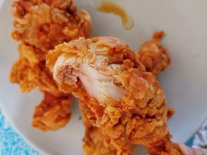 炸鸡翅的做法