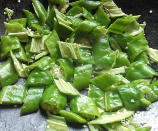 家庭版柿子椒炒肉的做法