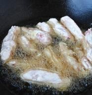 如何做咸鸭蛋焗鸡翅