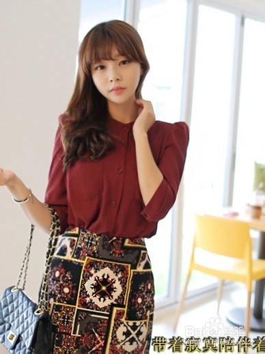 包臀裙怎么穿 搭配衬衫穿出好身材