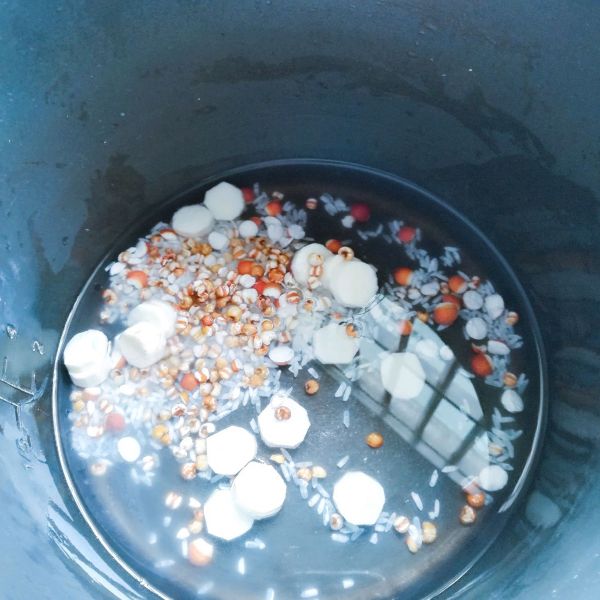 芡实薏米山药粥