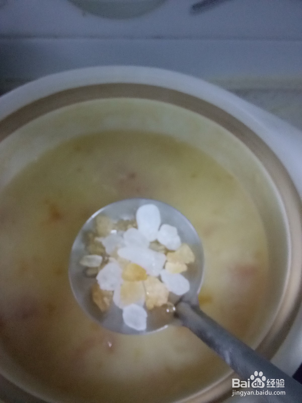 红薯桃胶银耳粥