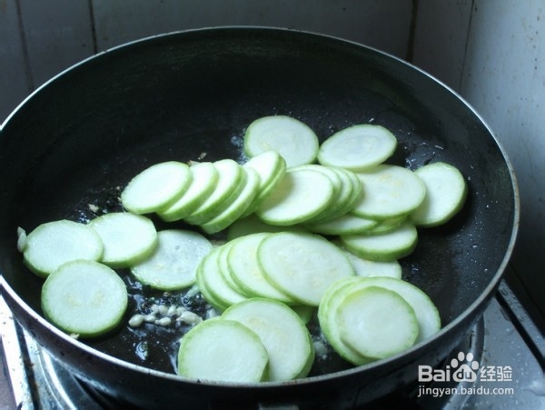 怎么做西葫芦煎蛋饼