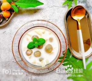 食补养生马蹄龙眼椰奶汤的做法