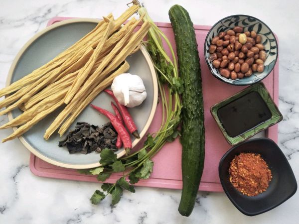 凉拌腐竹木耳黄瓜