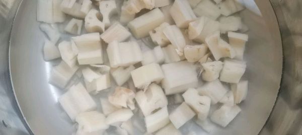 开胃下饭菜酸辣藕丁