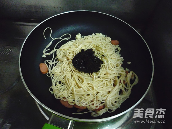 蒜香橄榄菜拌面