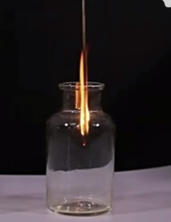 鉴别空气氧气二氧化碳最简便的方法是