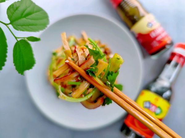 汁味香菜拌豆干