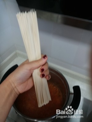 西红柿鸡蛋汤面的做法