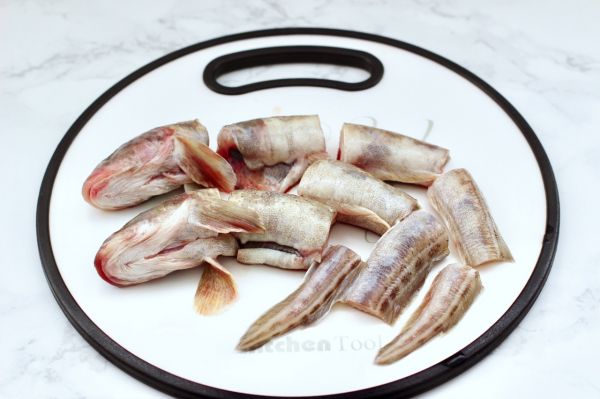 酸汤番茄海鲶鱼