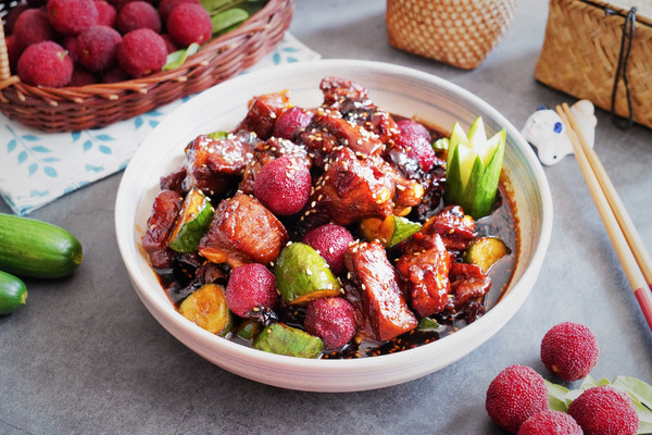 黄瓜杨梅糖醋排骨