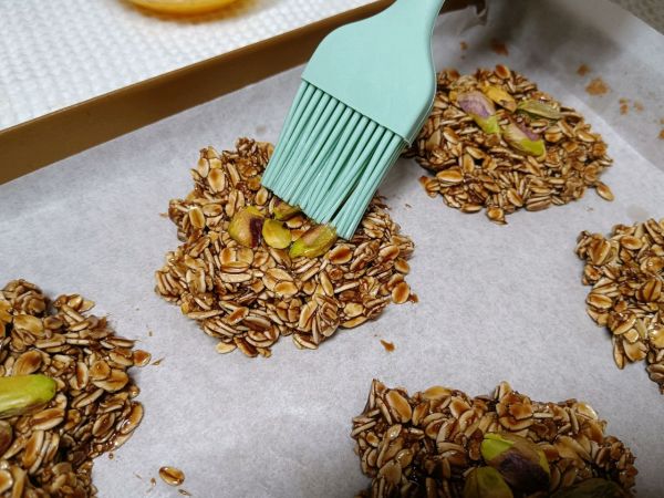 开心果巧克力燕麦脆