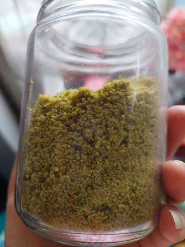 斑斓开心果面包卷