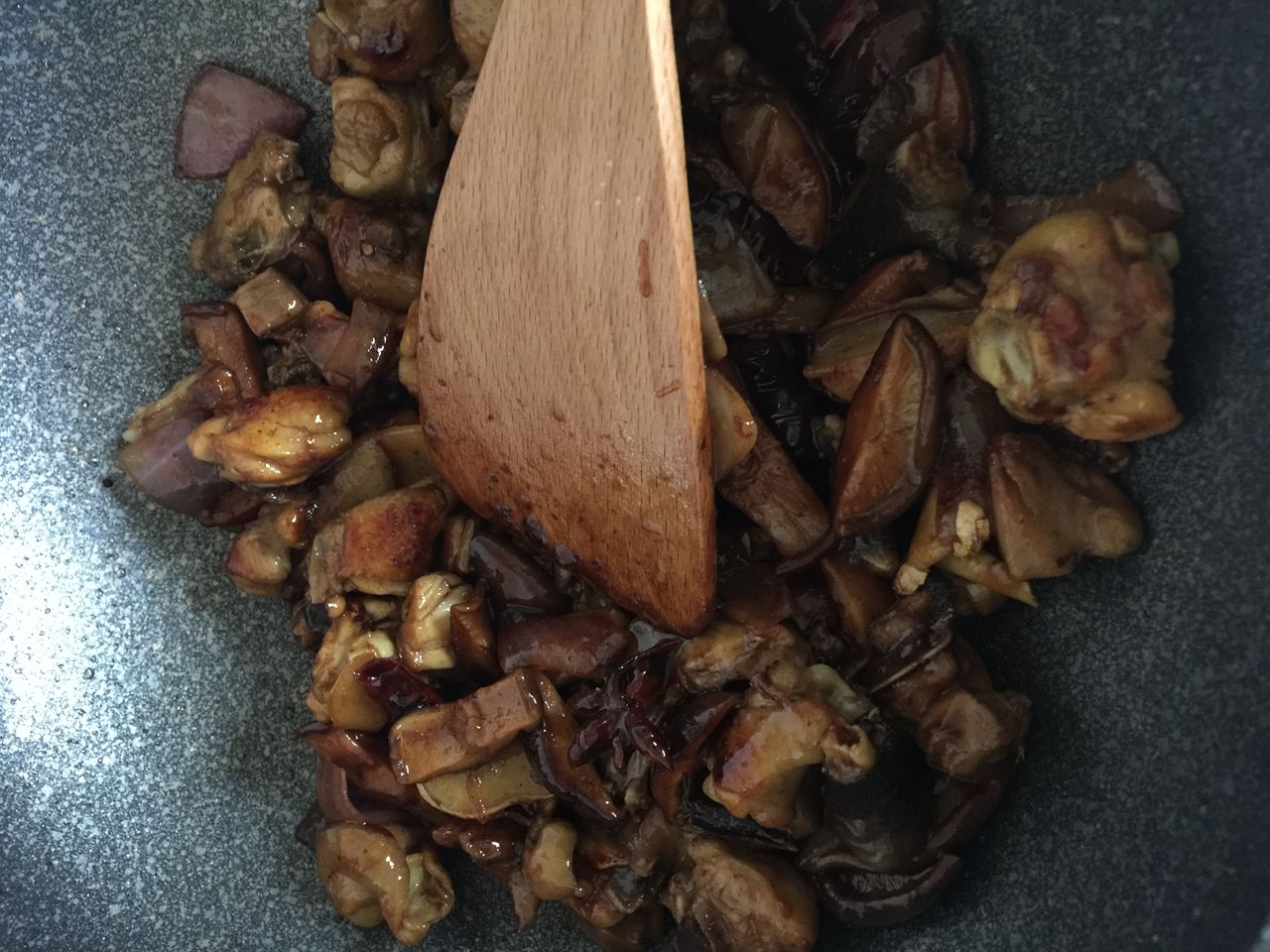 好吃到爆的黄焖鸡做法,你学会了吗