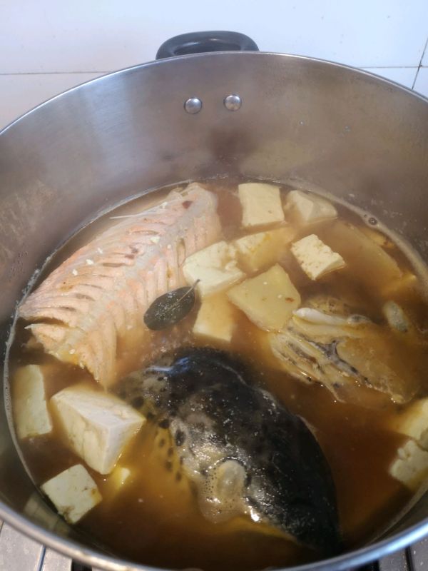 咖喱鱼头豆腐煲