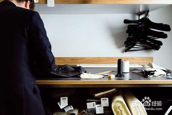 如何自己定制衣服