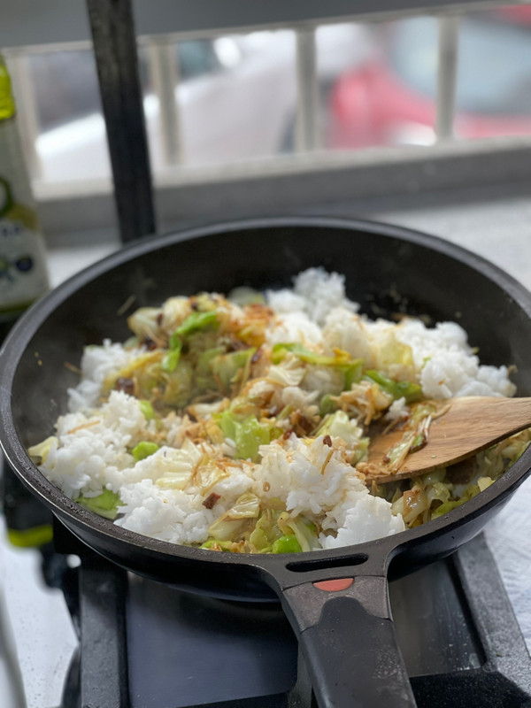 甘蓝菜芦笋炒米饭