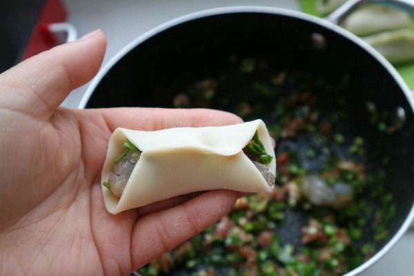 韭菜虾仁锅锅贴