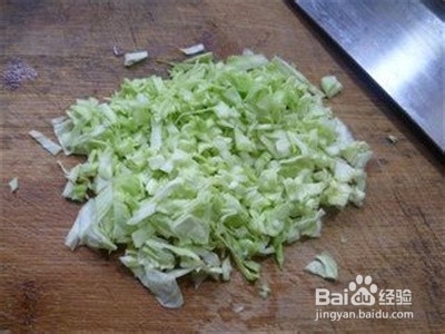 圆白菜炒粉丝的家常做法该怎么做?