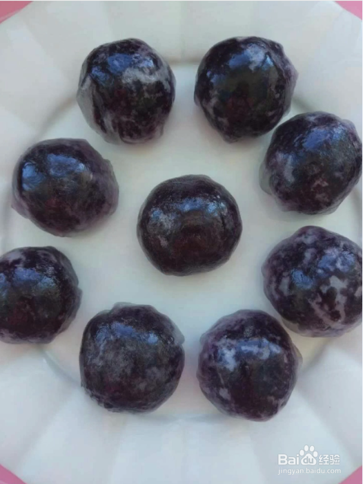 <b>水晶紫薯球小吃的做法</b>