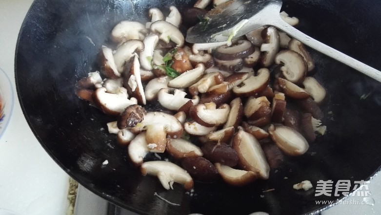 香菇肉片的做法