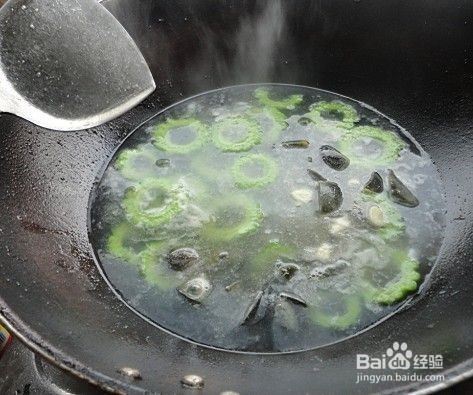 皮蛋苦瓜汤怎么做的