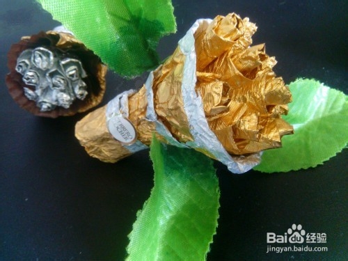 用费列罗糖纸做一束玫瑰花