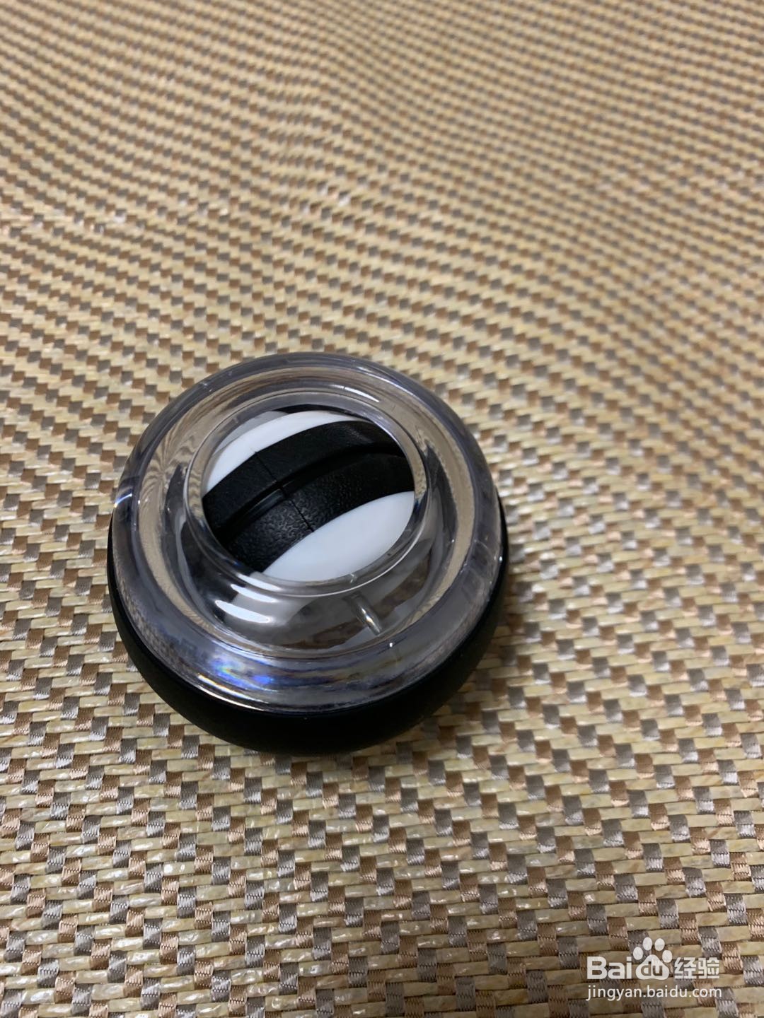 自启腕力球怎么启动