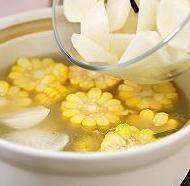 排骨玉米萝卜汤的做法