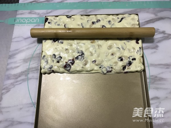 蔓越莓牛轧糖