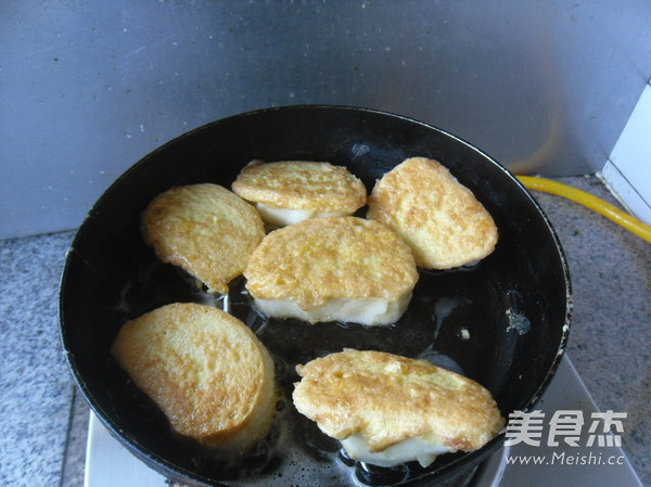 蛋煎馒头的做法