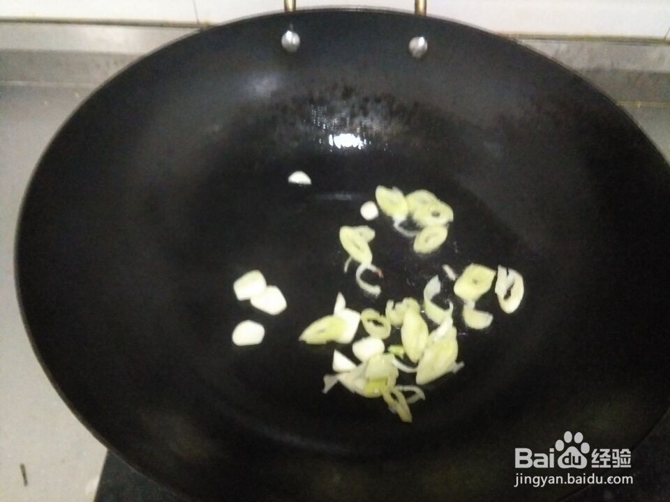 #美食# 家常青椒土豆片的简单做法