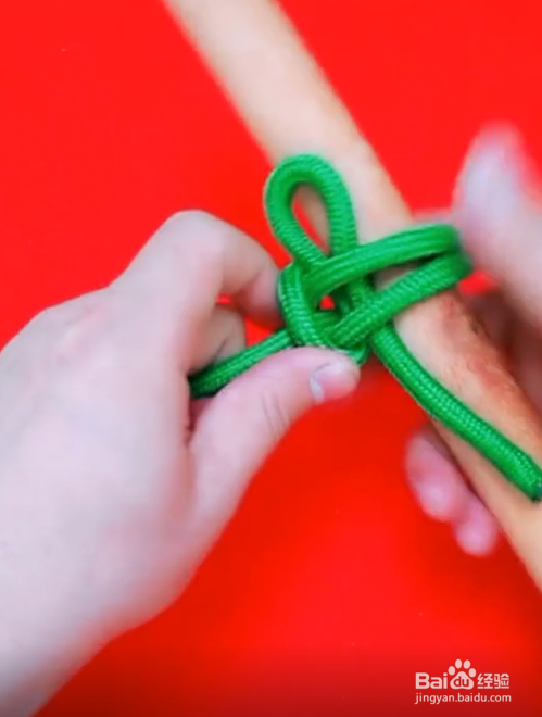 如何打拖车压扣?