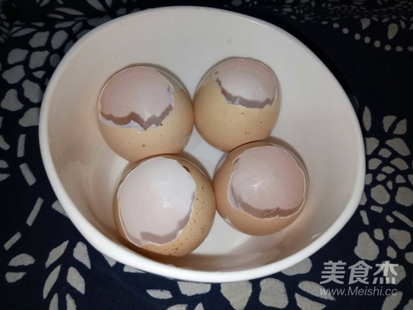 小鸡蛋.草莓酸奶冰淇淋