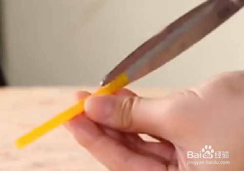 吃泡面带上吸管