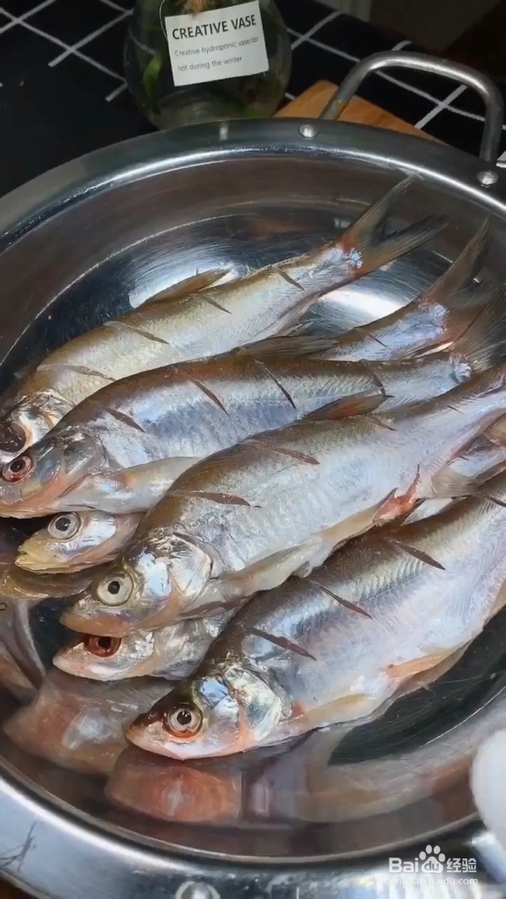 如何在家弄好吃美味的红烧小鲳鱼