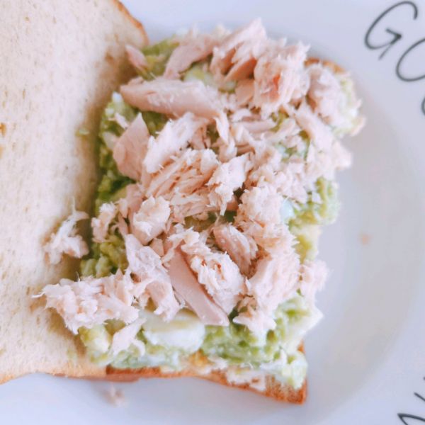 金枪鱼土豆泥沙拉三明治