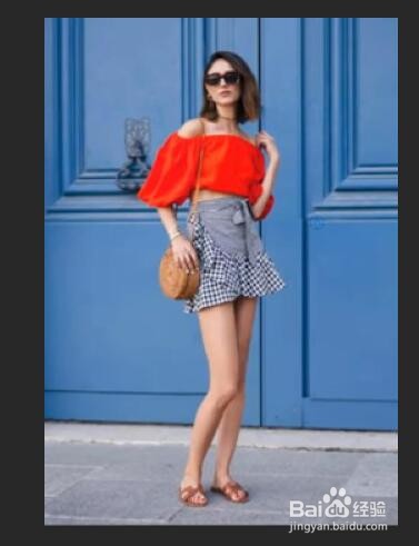 ps人物腿的拉长案例一