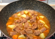 土豆焖牛腩怎么做