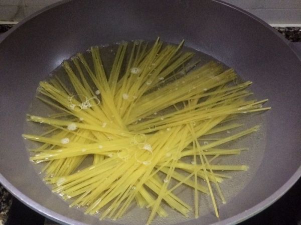 培根橄榄菜意面