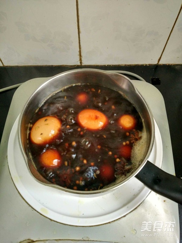 卤香鸡蛋的做法