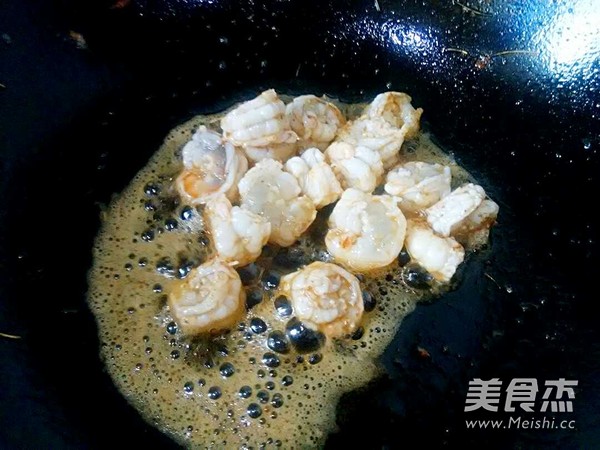 虾仁炒饭的做法