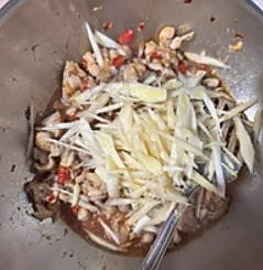 仔姜牛蛙的做法