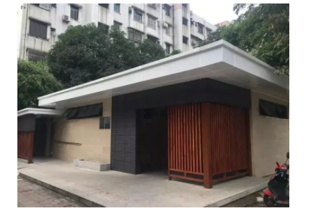 厕所屋顶做了个隔层用什么材料