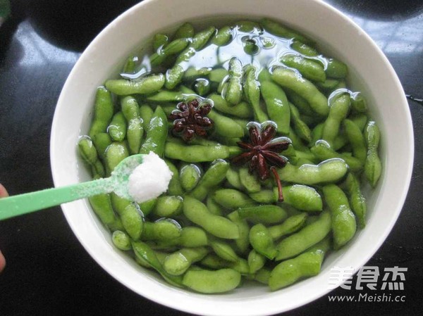凉拌毛豆的做法