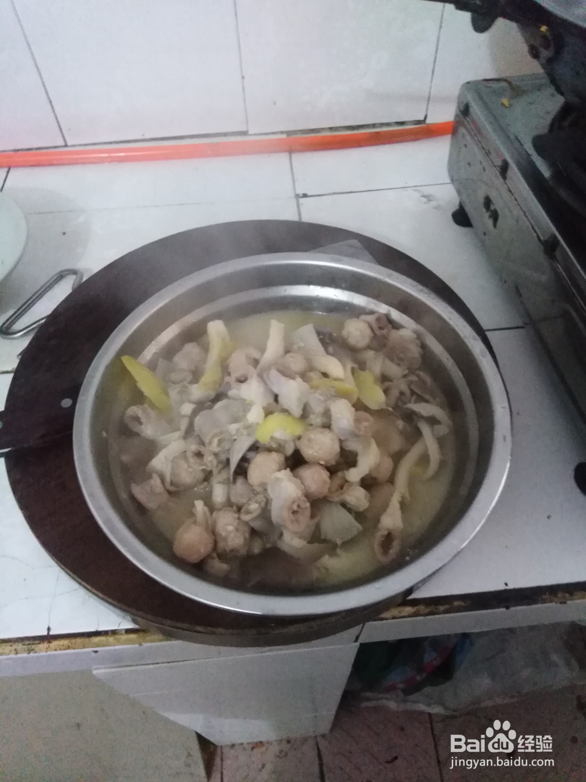 猪小肠如何炒凤尾菇？