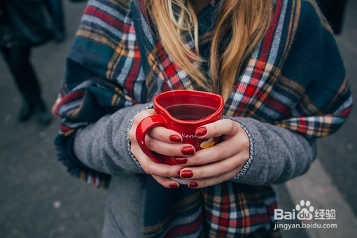 如何自制洗甲水去掉指甲油