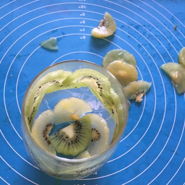 奇异果香蕉思慕雪