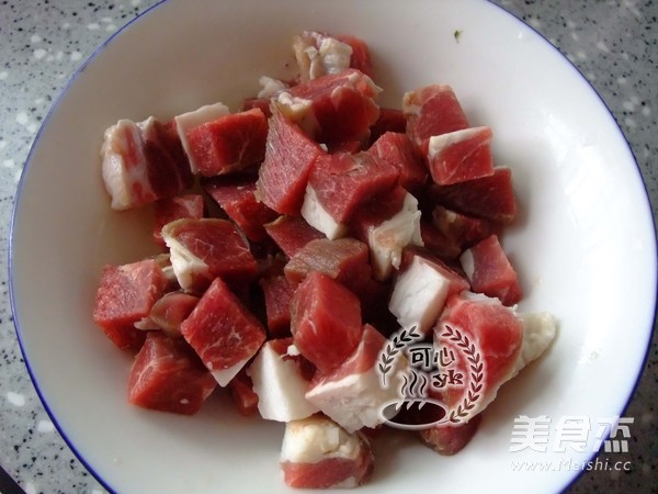 让人垂涎三尺的烤羊肉串